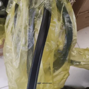 نوار شیشه جلو ام وی ام ۱۱۰